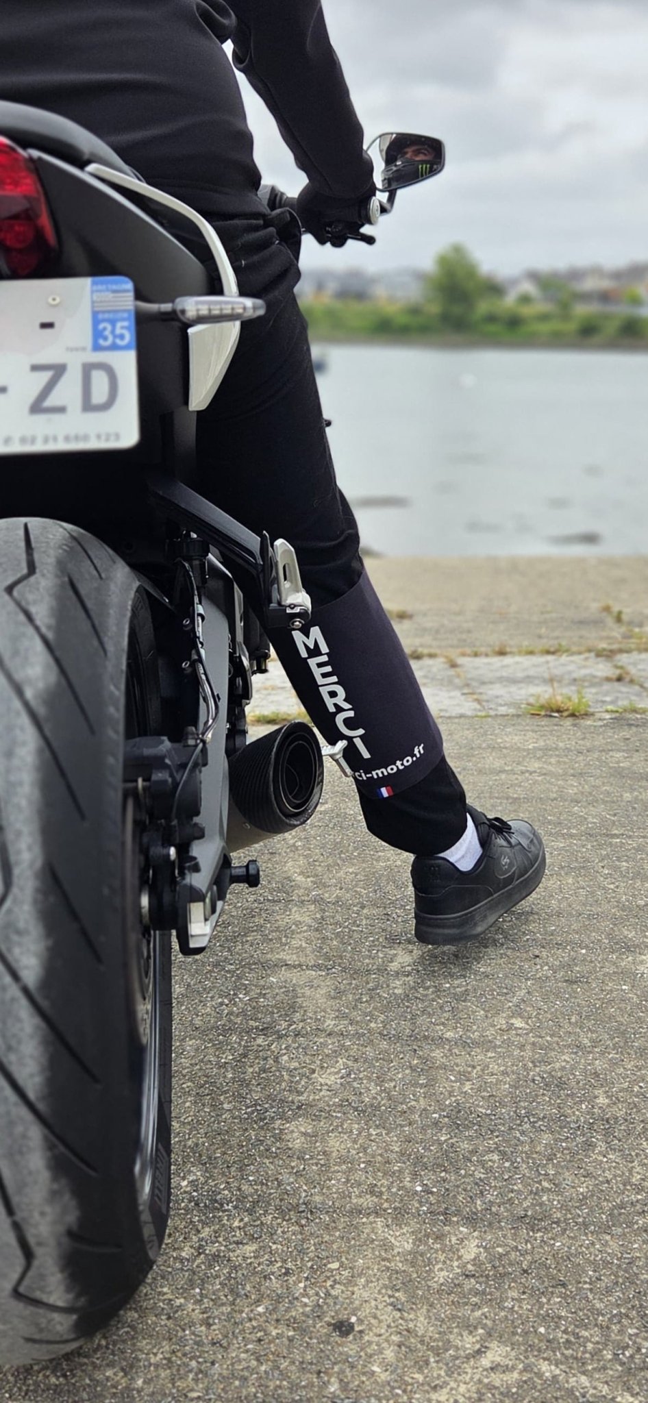 Jambière blanche réfléchissant Merci-moto